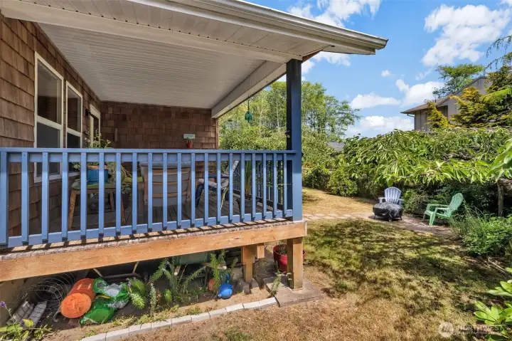 Covered back deck and backyard