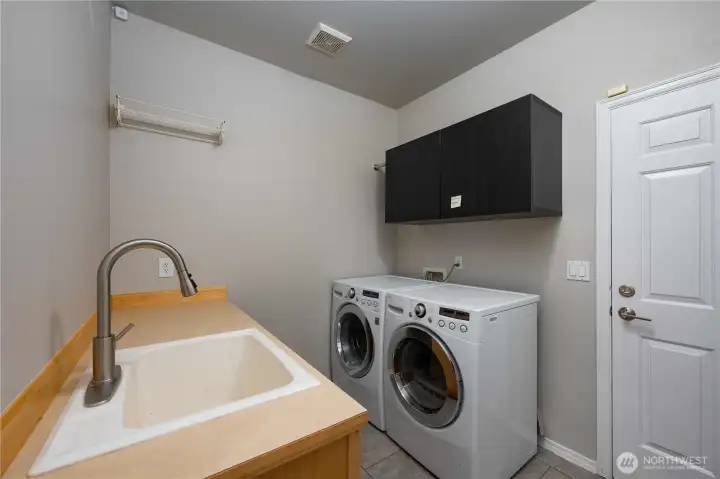 Utility room between the garage.