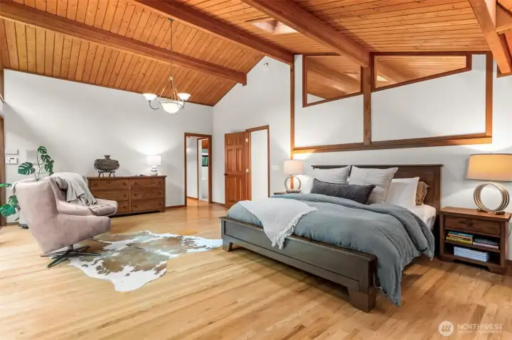 A sophisticated primary sanctuary that captures the very best of Pacific Northwest modernism—bright, airy, and deeply grounded in quality.