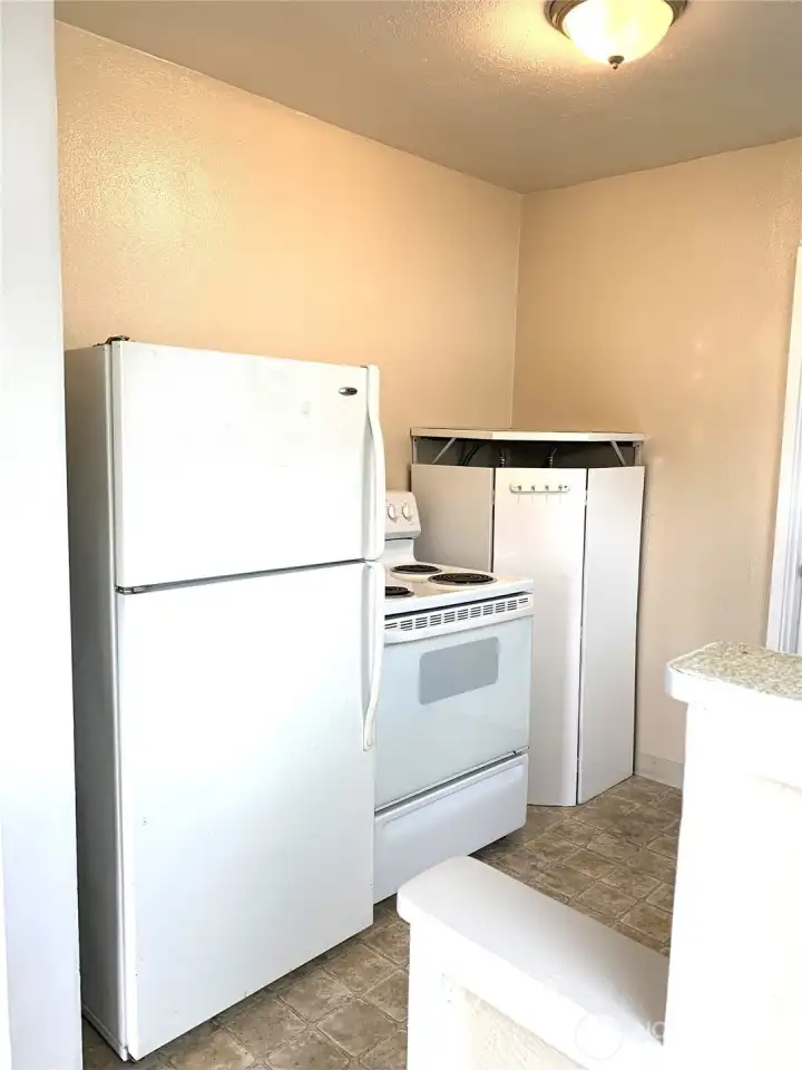 Unit 1423 Photos taken prior to tenant occupancy