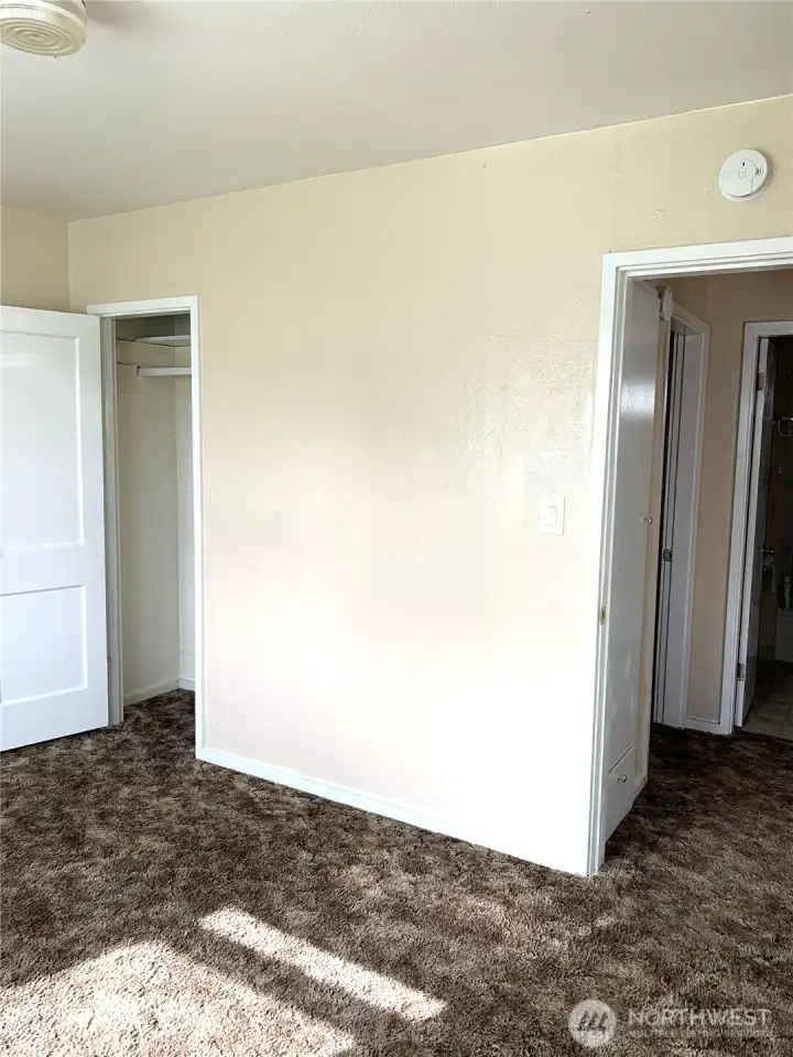Unit 1423 Photos taken prior to tenant occupancy