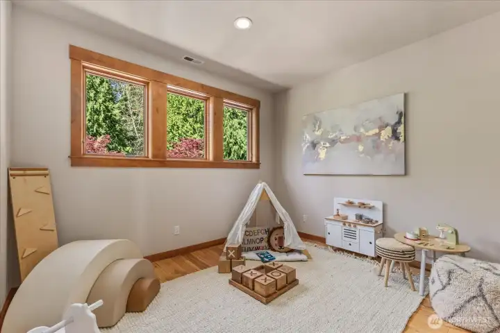 Playroom/office