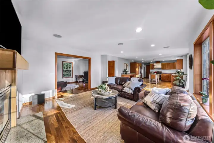 Living area perspective shows flexibility for  furniture placement and lifestyle needs. A  practical space that adapts to both active and  relaxed use.