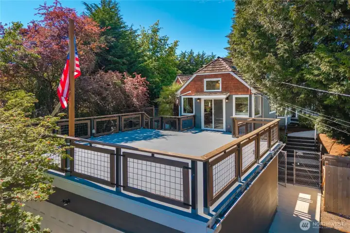 Roof top deck is great for summer BBQ's