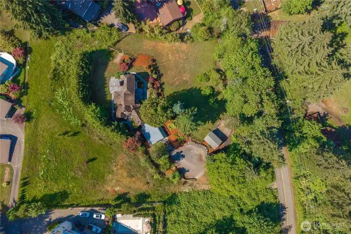 Plenty of room to play, garden & entertain