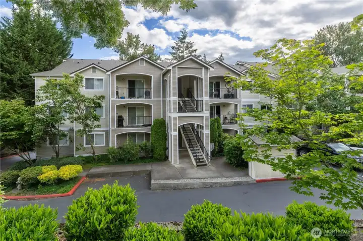 Peaceful 3.2 acre community surrounded by mature trees, offering a tranquil setting just minutes from Downtown Bothell