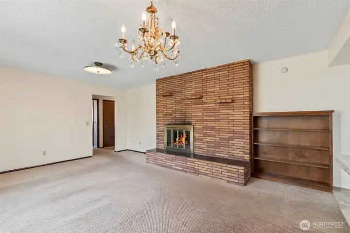 Family Room wood burning fireplace. Family Room wood burning fireplace.