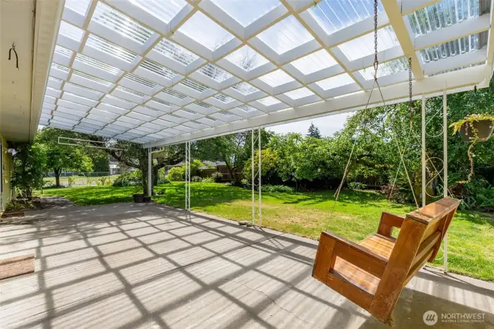 Inviting covered patio. Great place to unwind after a stressfull day. Inviting covered patio. Great place to unwind after a stressfull day.