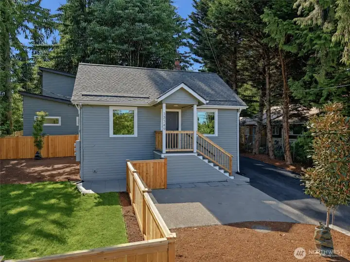 Charming home on quiet Olympic Hills street with newly fenced side yard. Charming home on quiet Olympic Hills street with newly fenced side yard.
