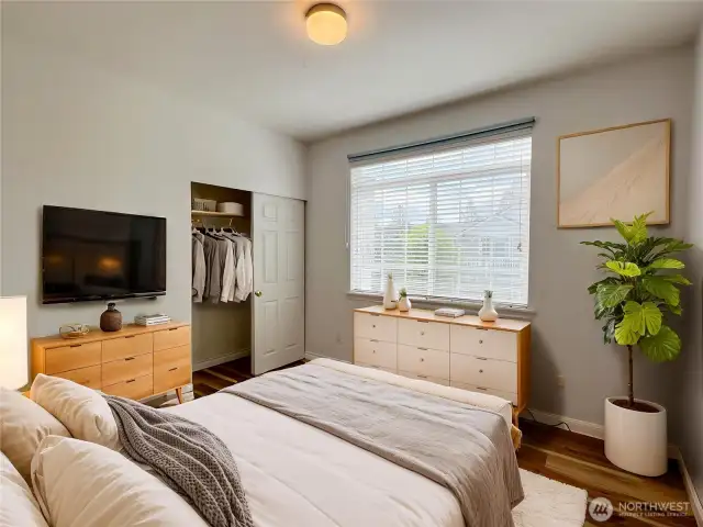 2nd bedroom