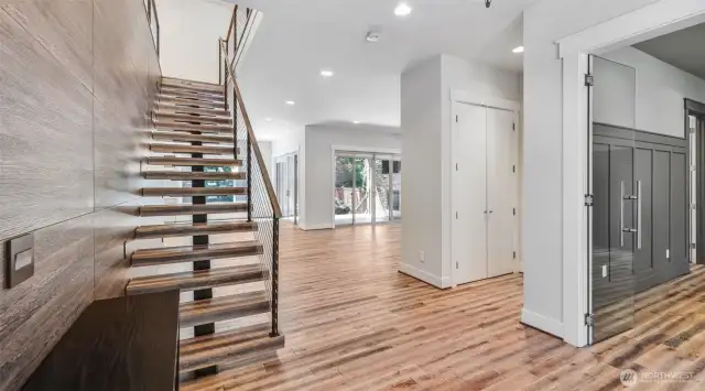 Floating staircase!