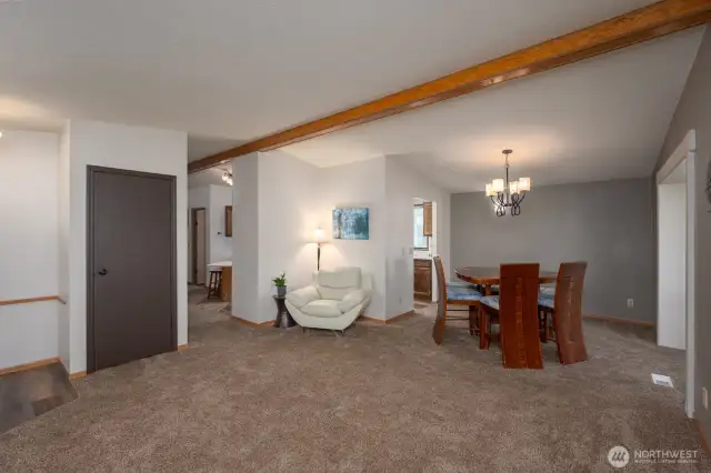Living Room / Dining room