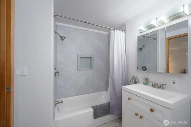 Secondary primary ensuite