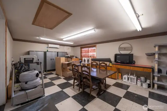 Office Space in the shop