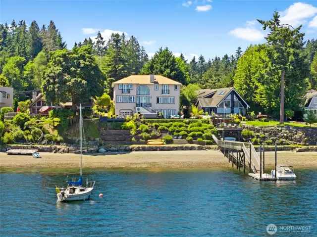 Deep water dock and buoy