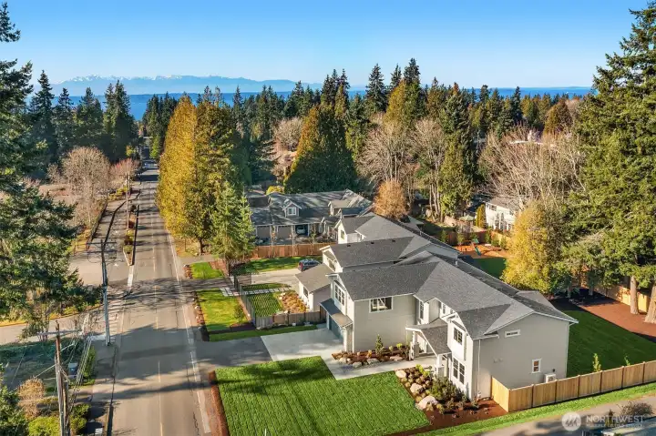 Wonderful Location Just Minutes from Downtown Edmonds, Very Walkable Neighborhood