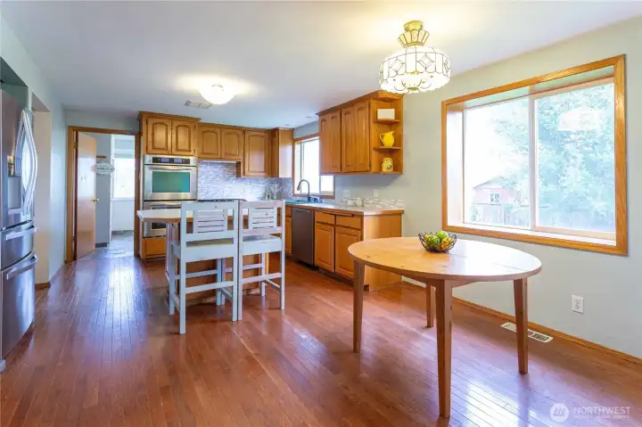 Kitchen w/eating area