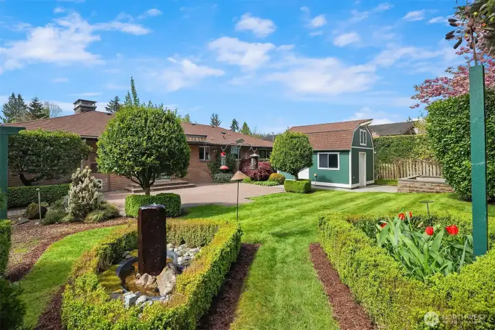 The perfect grounds for garden enthusiasts.