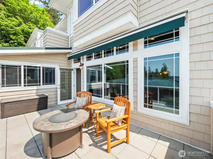 The windows are specially coated to keep heat out while letting all the light in!