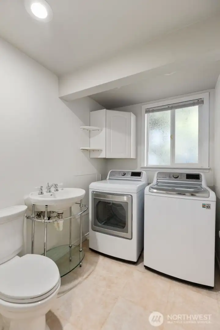Half Bath/Laundry Half Bath/Laundry