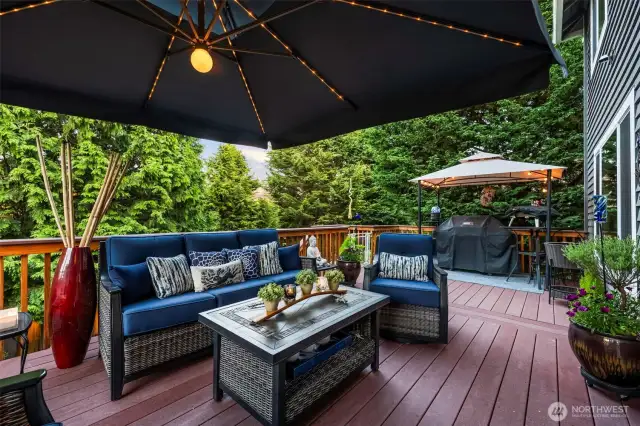 Spend quite moments here reading a good book, having a morning coffee or entertain with friends all summer long!