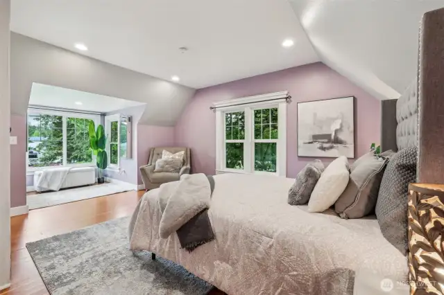 Large Primary bedroom with cozy reading nook