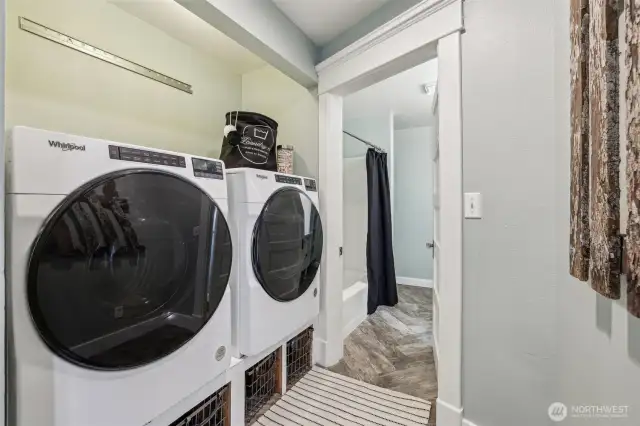 Laundry room – washer + dryer included