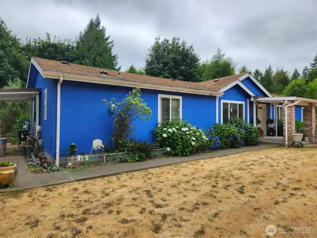 1900 sq ft 4 bedroom 2 bathroom om 2.5 acres