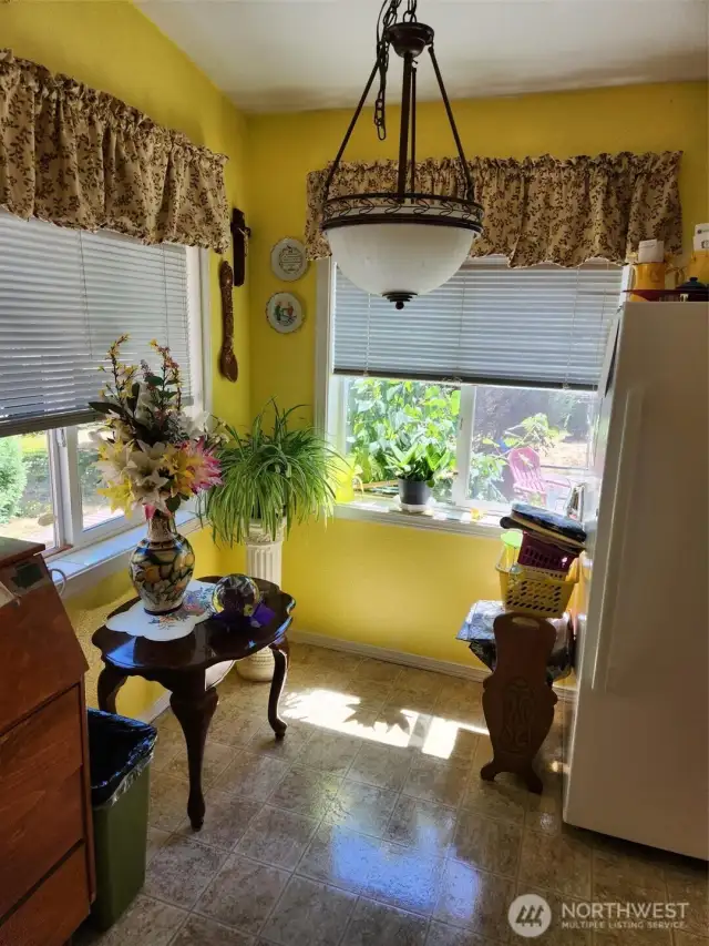 Kitchen Breakfast nook