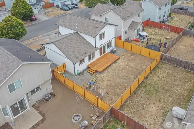 New wood fence