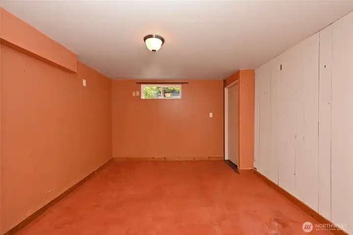 Flex room used as 5th bedroom