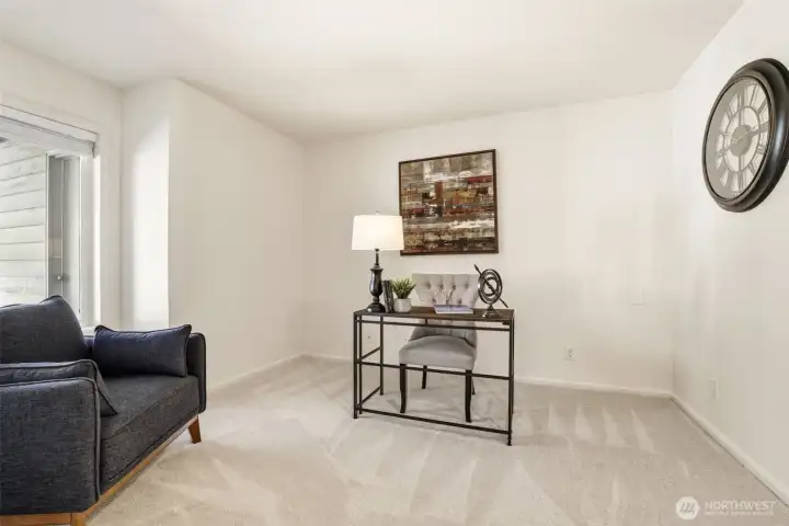 Den or third bedroom, you decide!