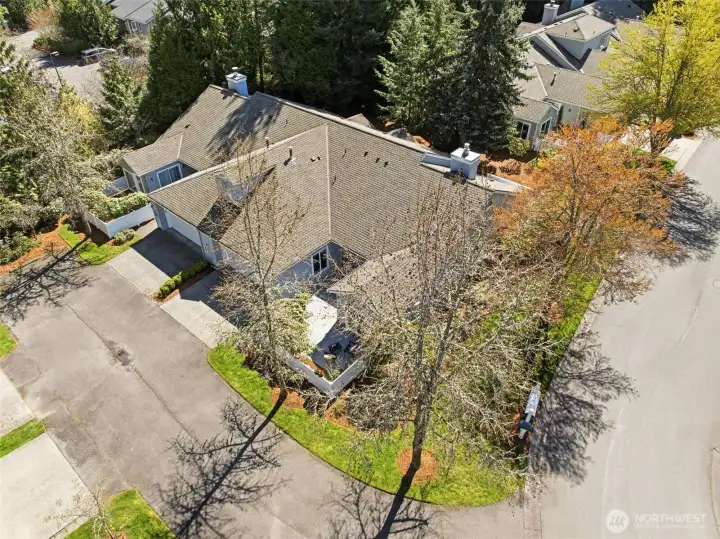 Quiet cul-de-sac with guest parking nearby