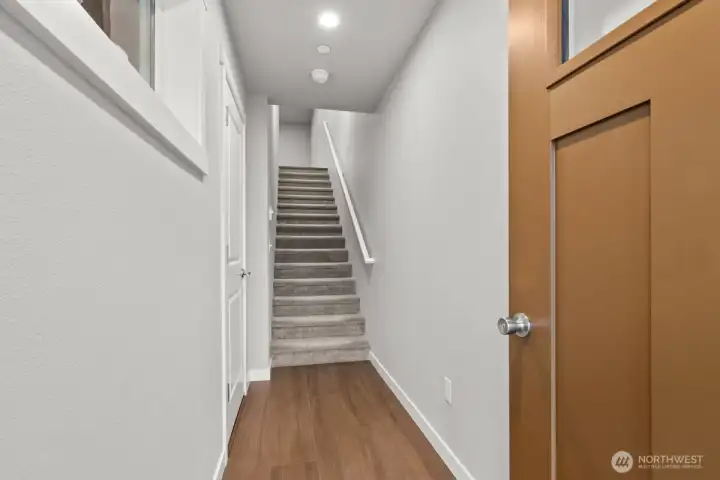 Photographs are for illustrative purposes only. Features, finishes, interior/exterior colors, landscaping and floorplan shown may vary from actual homes built