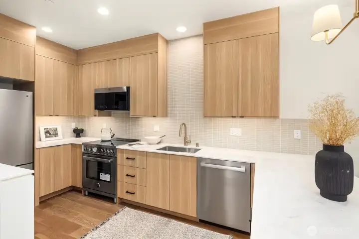 Photo of 4422A 1st Ave NE