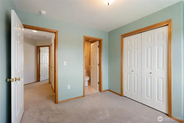 Direct access to the shared bathroom