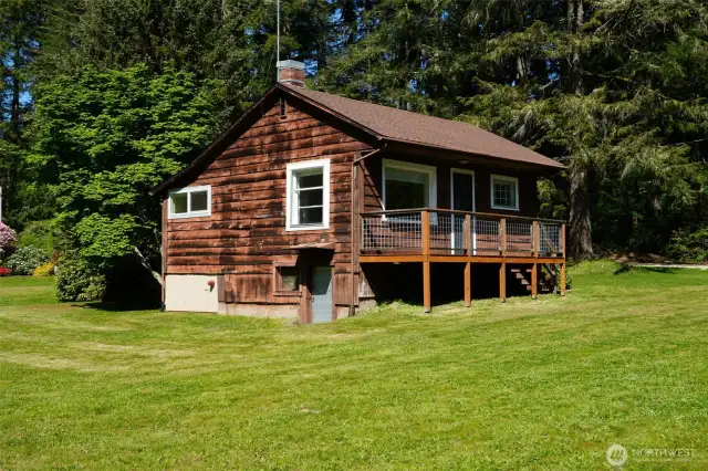Cabin on Property with it's own 2 car carport