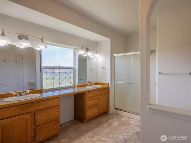 Big double vanity