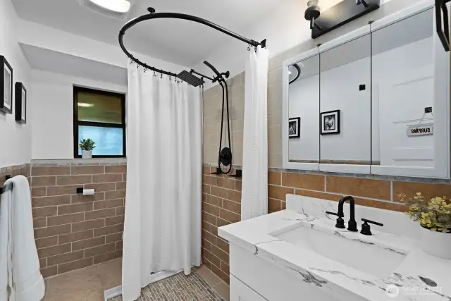 3/4 bath on bottom floor makes your forth bedroom ideal for guest