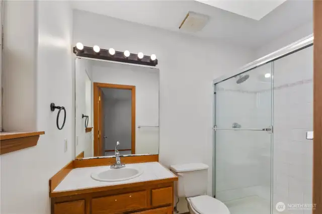 Primary 3/4 Bath