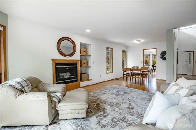 Spacious floor plan, lots of light
