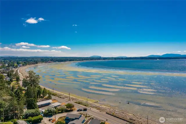 5 min walk to cotton Beach
