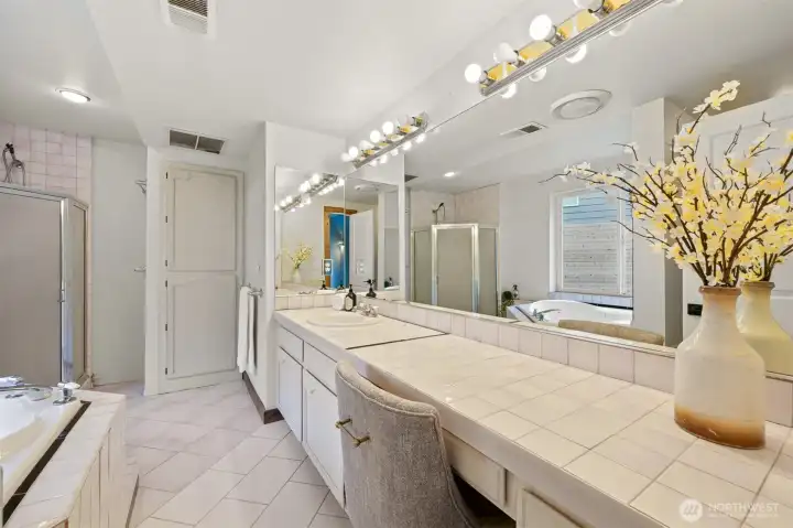 2nd Primary Bath