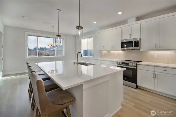 Another view of the kitchen.