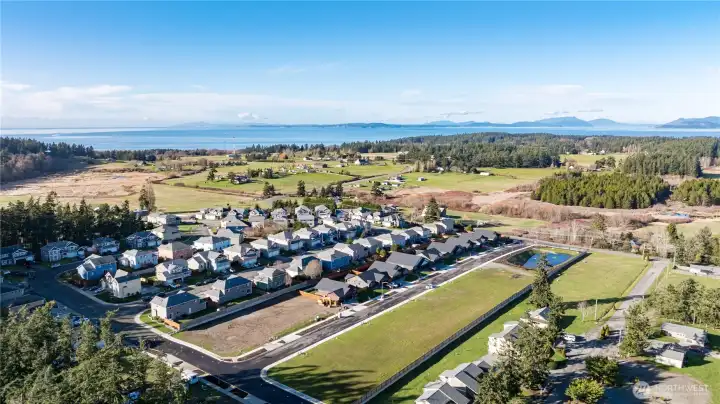 Photos of a similar home in the neighborhood