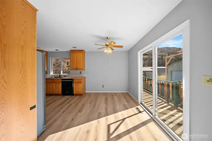 Dining & kitchen area.