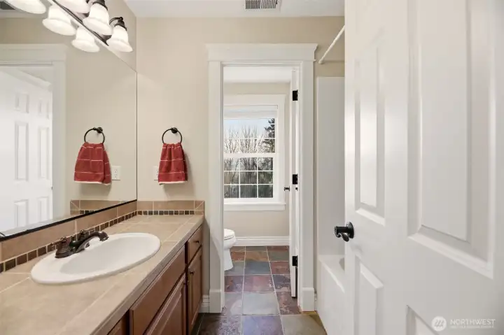 Upper Level Full bath