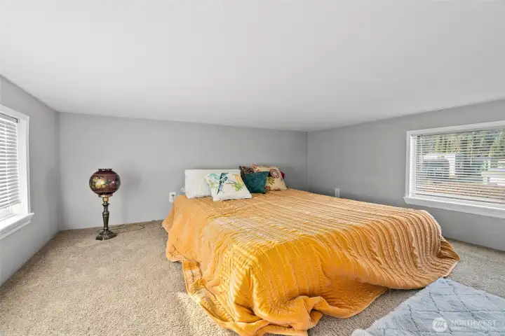 Large loft upstairs