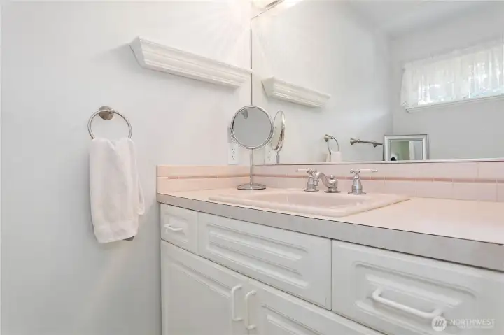 1/2 bath