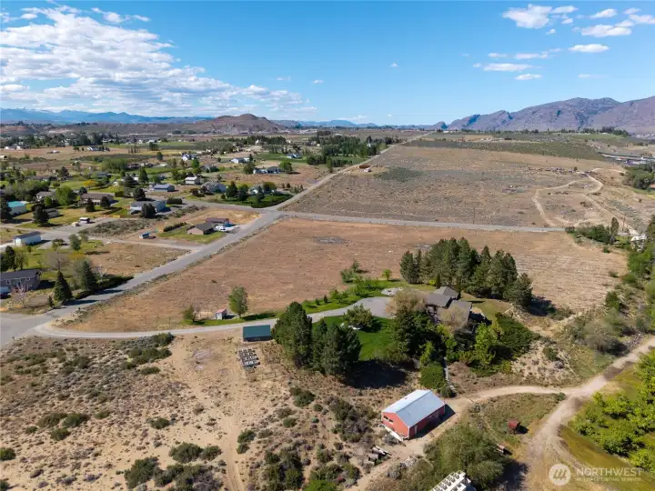 Aerial view - 10+ acres